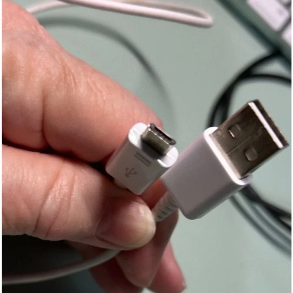 LOT OF 4 USB-A to MICRO-USB Charging & Data Transfer Cables